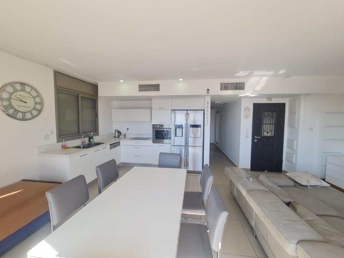 Top-Luxury Exclusive Аpt With Jacuzzi In Front Of The Sea Eilat Ngoại thất bức ảnh